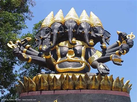 The Five-Headed Elephant A Whimsical Thai Tale About Friendship and Sacrifice